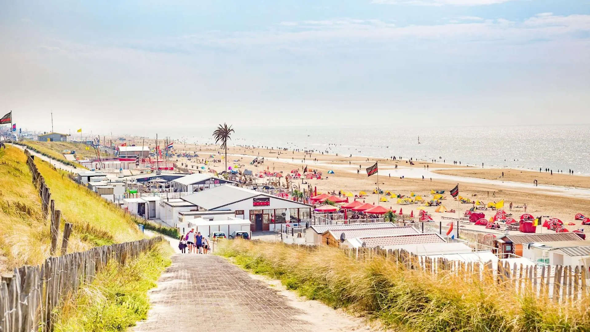 Beachhouse Rina - Free Parking Zandvoort 0*,  Nederländerna